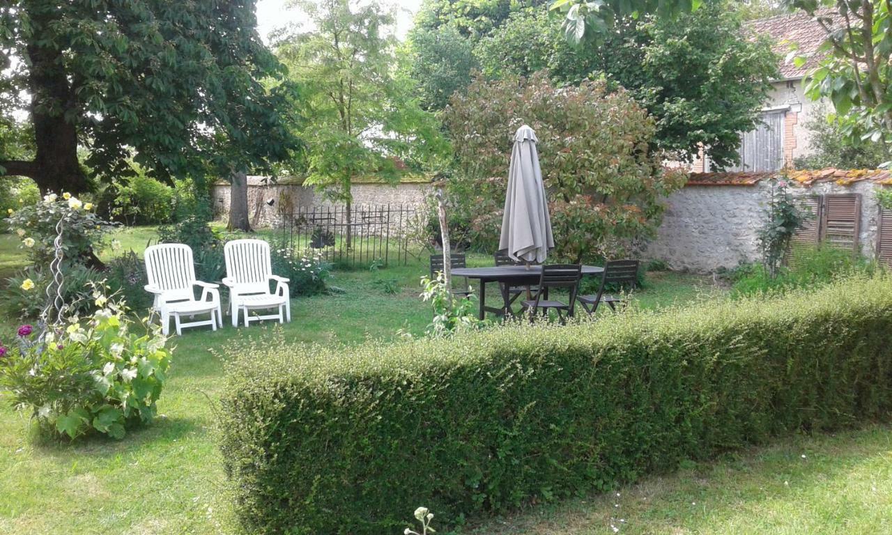 une maison à la campagne Beaune-la-Rolande Esterno foto