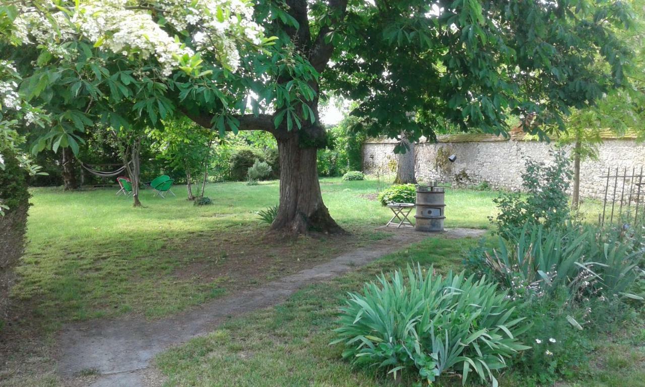 une maison à la campagne Beaune-la-Rolande Esterno foto